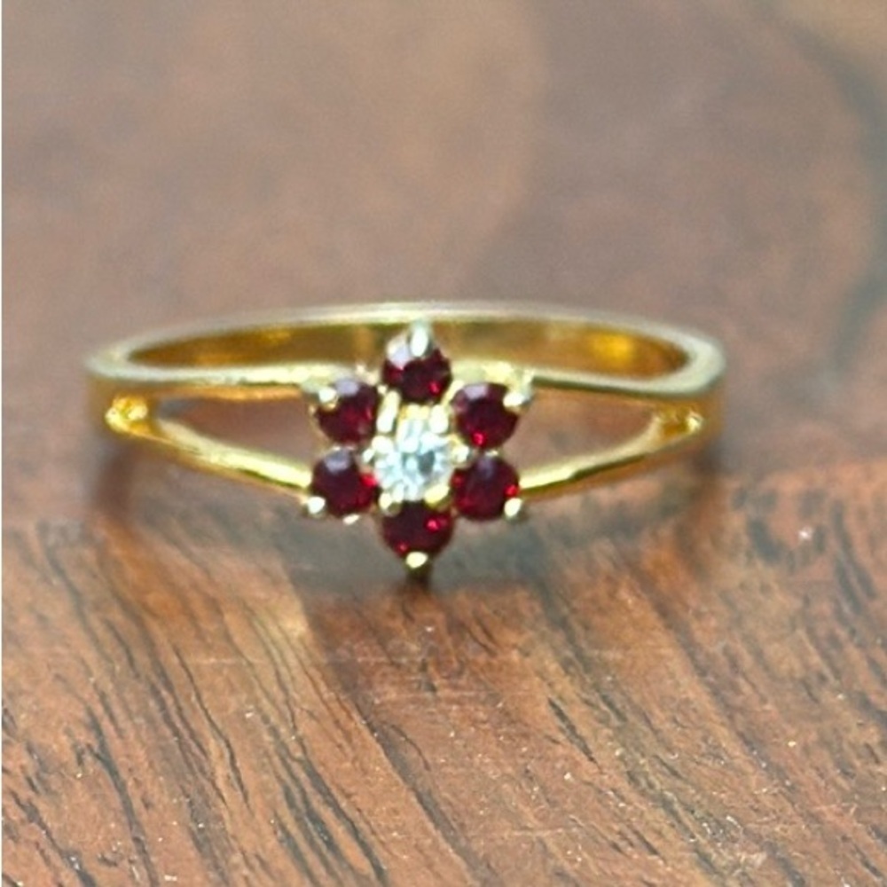 DAC Gold Red Gemstone Ring Size 8